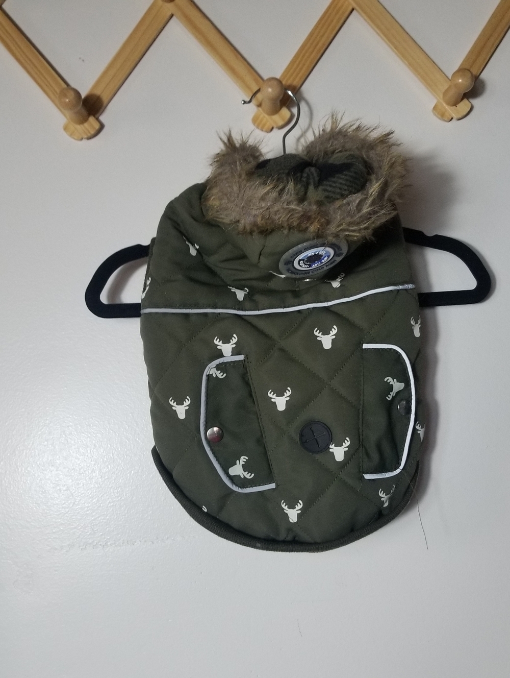 LUVGEAR DOG QUILTED OLIVE COAT WITH FAUX FUR HOOD SIZE SMALL